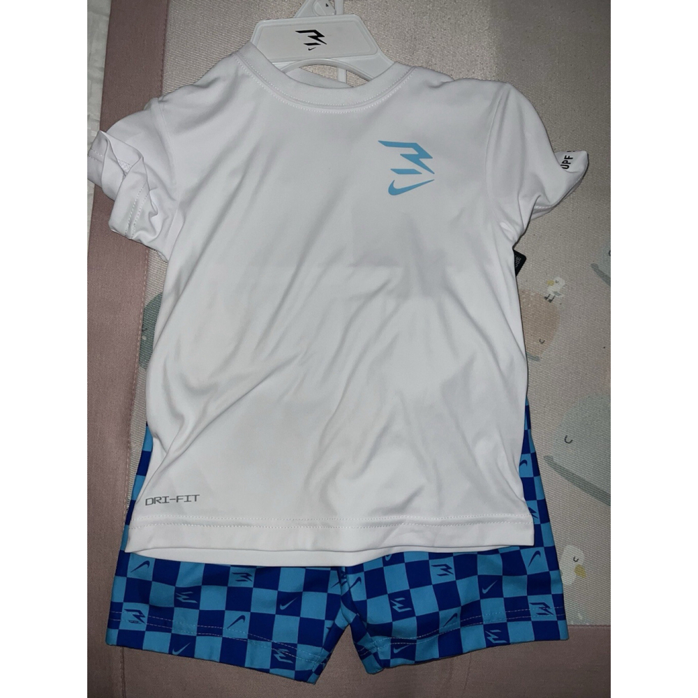 New Nike Brand Boys Two Piece Summer Set Size 4 NWT